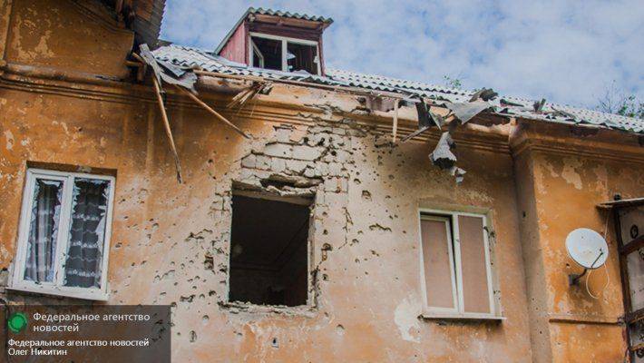 Донецк и Луганщину вновь поливает огнем тяжелая артиллерия Донецк и Луганщину вновь поливает огнем тяжелая артиллерия
