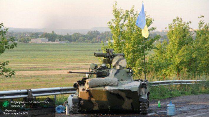 Силовики вбивают танковые клинья в оборону Донбасса Силовики вбивают танковые клинья в оборону Донбасса