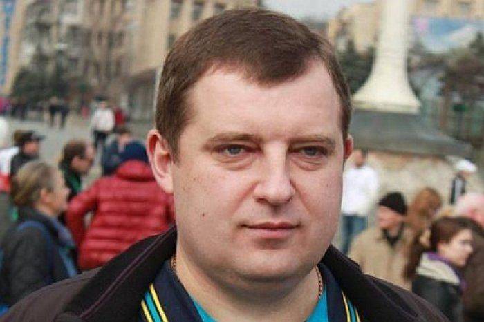В депутата бросили гранату. Не долетела В депутата бросили гранату. Не долетела