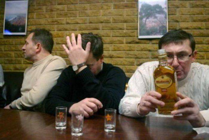 Никогда и ни за что: у Порошенко отвергли любую возможность автономии для Донбасса Никогда и ни за что: у Порошенко отвергли любую возможность автономии для Донбасса