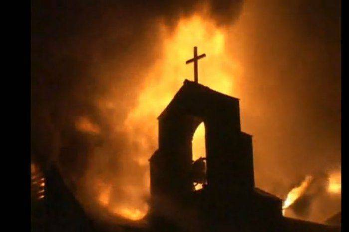 Православным на Украине хунта предлагает "подумать о выживании" Православным на Украине хунта предлагает "подумать о выживании"