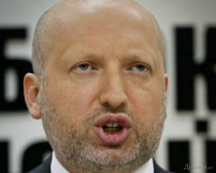 Турчинов призывает к ужесточению санкций против России Турчинов призывает к ужесточению санкций против России