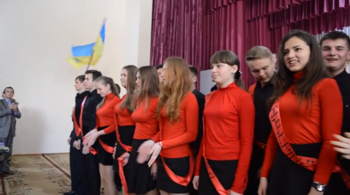 «Кого они будут убивать»? В соцсетях обсуждают «бандеровский выпускной» в Ивано-Франковске «Кого они будут убивать»? В соцсетях обсуждают «бандеровский выпускной» в Ивано-Франковске