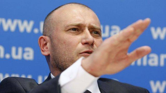 Ярош требует право командовать без военного образования — «так эффективнее» Ярош требует право командовать без военного образования — «так эффективнее»