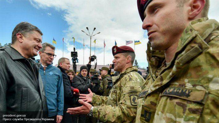 Рада разрешила инструкторам из США стрелять в спины украинским солдатам — эксперт Рада разрешила инструкторам из США стрелять в спины украинским солдатам — эксперт