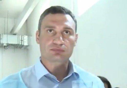 Кличко признался, что не «видит никаких запахов» Кличко признался, что не «видит никаких запахов»