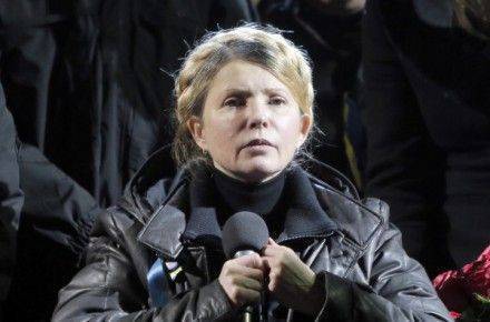 Яценюк заявил, что он не может угомонить Коломойского из-за Юлии Тимошенко Яценюк заявил, что он не может угомонить Коломойского из-за Юлии Тимошенко