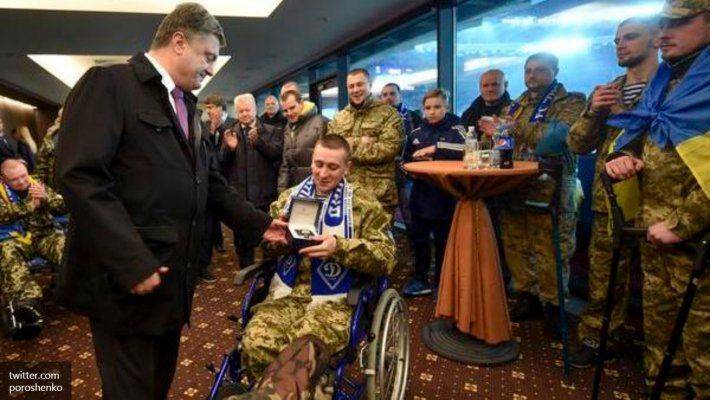 Порошенко рассказал о потерях силовиков в зоне АТО Порошенко рассказал о потерях силовиков в зоне АТО