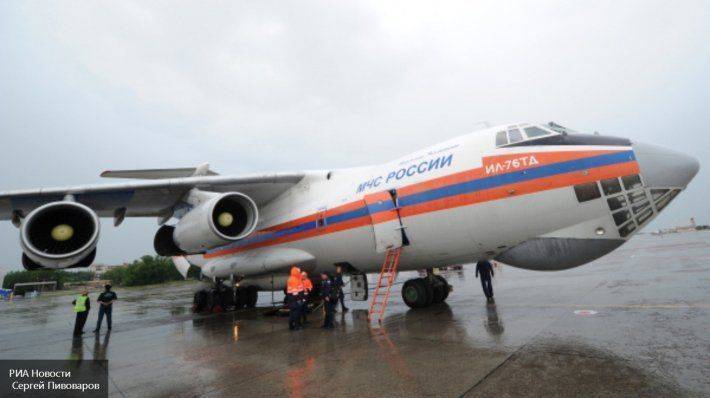 Авиация МЧС РФ доставит около 35 тонн гуманитарного груза для Донбасса Авиация МЧС РФ доставит около 35 тонн гуманитарного груза для Донбасса