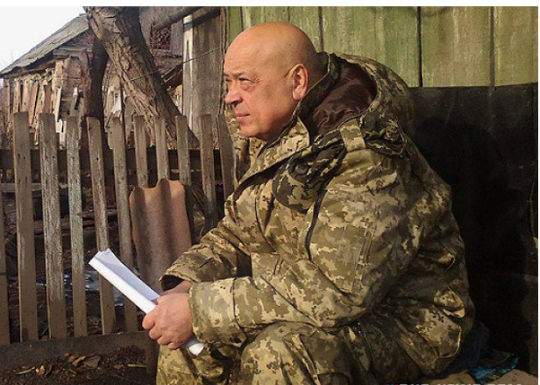 Под Луганском военный ВСУ расстрелял семейную пару из-за машины Под Луганском военный ВСУ расстрелял семейную пару из-за машины