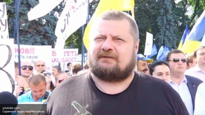 Мосийчук пообещал забить насмерть за «извращенную ерунду» о радикалах Мосийчук пообещал забить насмерть за «извращенную ерунду» о радикалах