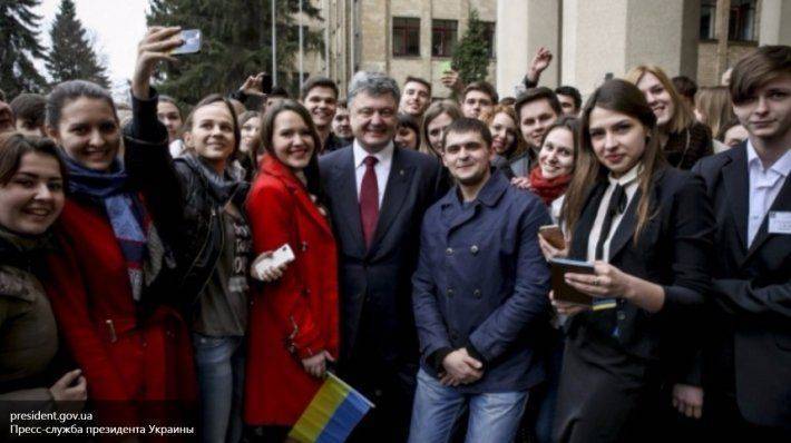 Порошенко увидел в согражданах «уникальную политическую нацию» Порошенко увидел в согражданах «уникальную политическую нацию»
