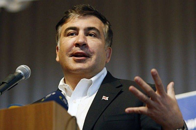 Саакашвили оболванил украинцев липовой справкой об американской зарплате Саакашвили оболванил украинцев липовой справкой об американской зарплате