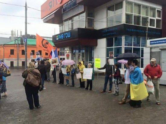 В Москве прошел "многомиллионный" митинг против поддержки Новороссии В Москве прошел "многомиллионный" митинг против поддержки Новороссии