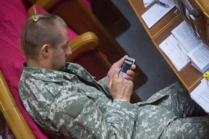 Казак Гаврилюк надел заколки в знак невинности Казак Гаврилюк надел заколки в знак невинности