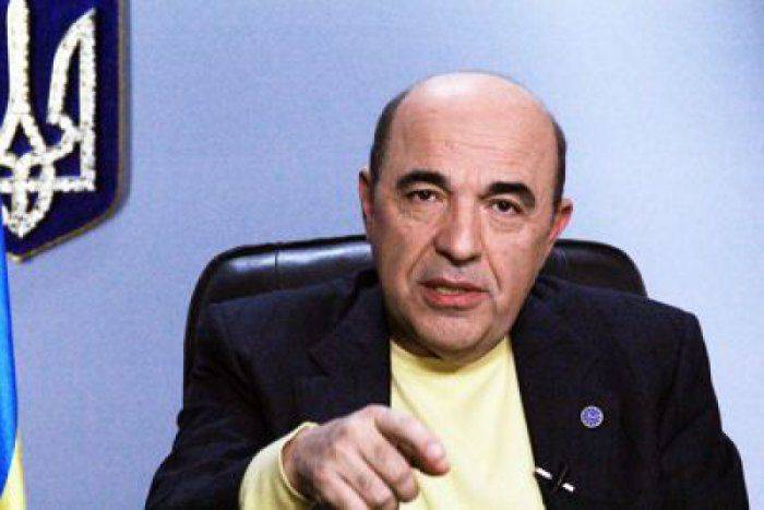 Рабинович показал интерьер дома следователя СБУ: «Межигорье отдыхает» Рабинович показал интерьер дома следователя СБУ: «Межигорье отдыхает»