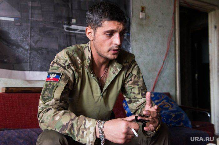 Донецкий комбат Гиви: «Никто не знает, что мы здесь вытворяем» Донецкий комбат Гиви: «Никто не знает, что мы здесь вытворяем»