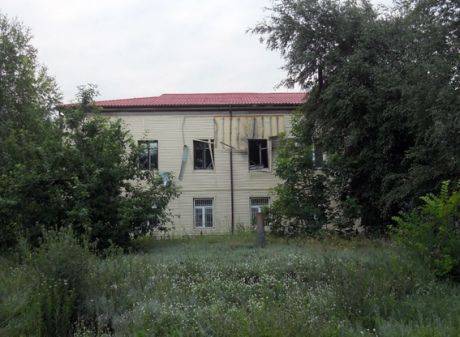 В Полтавской области обстреляли из гранатомёта здание налоговой В Полтавской области обстреляли из гранатомёта здание налоговой