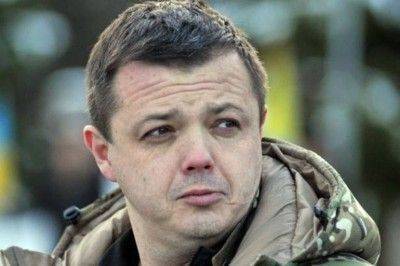 В Киеве призвали всех патриотов Украины срочно покинуть Крым В Киеве призвали всех патриотов Украины срочно покинуть Крым
