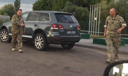 В Житомире двое пьяных «защитников Украины» избили женщину с ребёнком В Житомире двое пьяных «защитников Украины» избили женщину с ребёнком