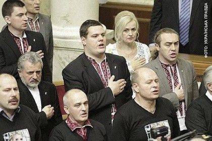 Одни "глобально доминируют", вторые – вовремя сдались, а русским опять мир спасать Одни "глобально доминируют", вторые – вовремя сдались, а русским опять мир спасать