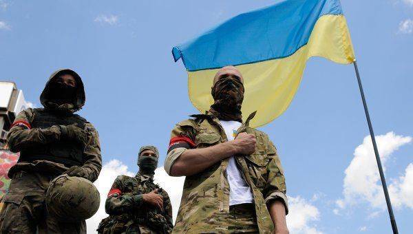 Батальон ОУН поддержал "Правый сектор" после перестрелки в Мукачево Батальон ОУН поддержал "Правый сектор" после перестрелки в Мукачево