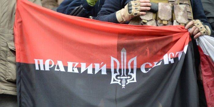 По боевой тревоге поднято все движение «Правый сектор» По боевой тревоге поднято все движение «Правый сектор»