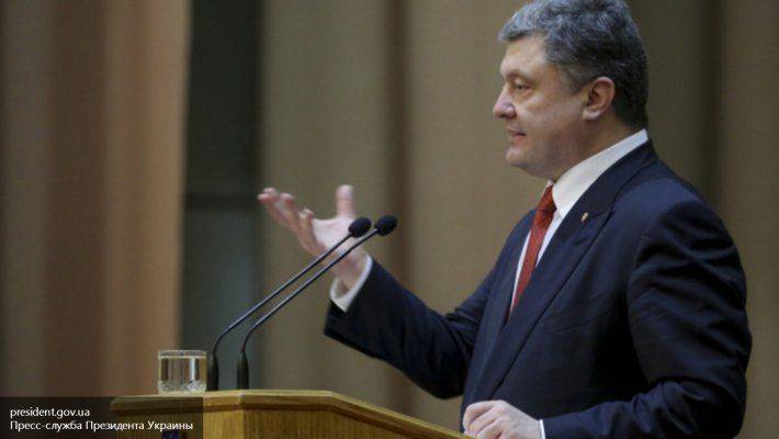 Порошенко потребовал разоружить незаконные формирования на Украине Порошенко потребовал разоружить незаконные формирования на Украине