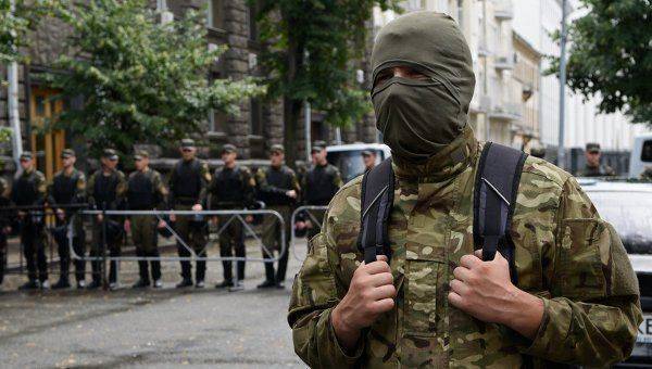 "Правый сектор": в случае госпереворота Порошенко не удастся сбежать "Правый сектор": в случае госпереворота Порошенко не удастся сбежать