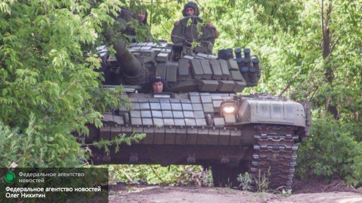 ОБСЕ: К Комсомольскому стягивается военная техника ОБСЕ: К Комсомольскому стягивается военная техника