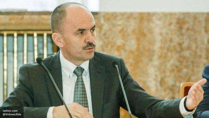 СМИ: Экс-губернатор Закарпатья «подкармливал» «Правый сектор» СМИ: Экс-губернатор Закарпатья «подкармливал» «Правый сектор»