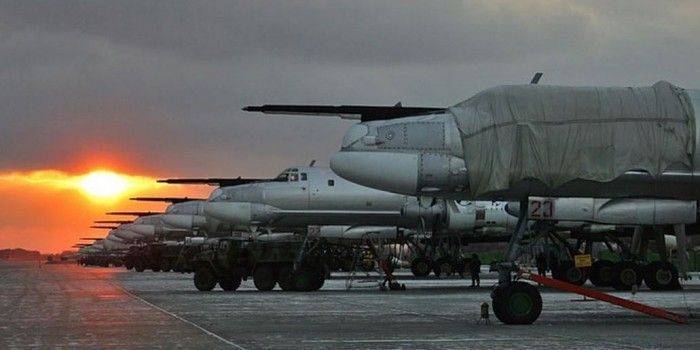 Российские бомбардировщики передали американцам «саркастичное» поздравление с 4 июля Российские бомбардировщики передали американцам «саркастичное» поздравление с 4 июля