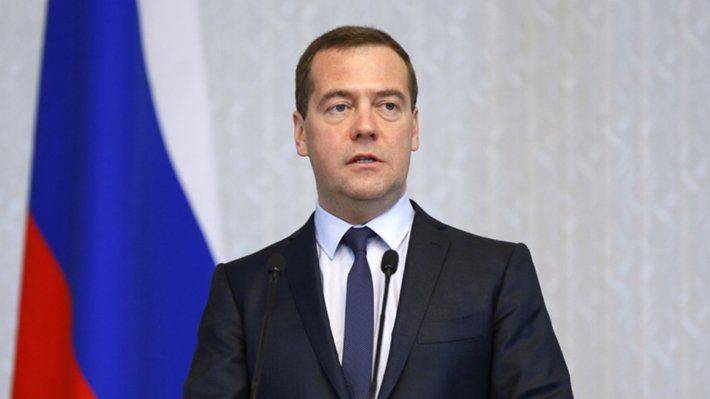Россия не уверена, что продлит контракт с Украиной на транзит газа — Медведев Россия не уверена, что продлит контракт с Украиной на транзит газа — Медведев