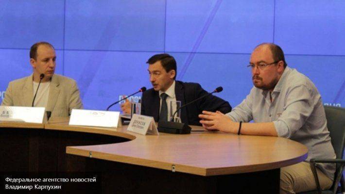 Сам разжигает, сам боится — эксперты о политике Порошенко Сам разжигает, сам боится — эксперты о политике Порошенко