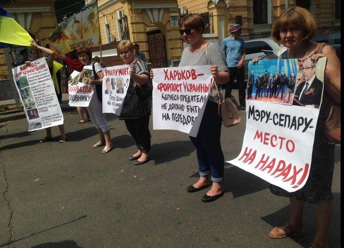 Долгов: Харьковчане, сражающиеся в армии ДНР, вынесли Кернесу смертный приговор Долгов: Харьковчане, сражающиеся в армии ДНР, вынесли Кернесу смертный приговор