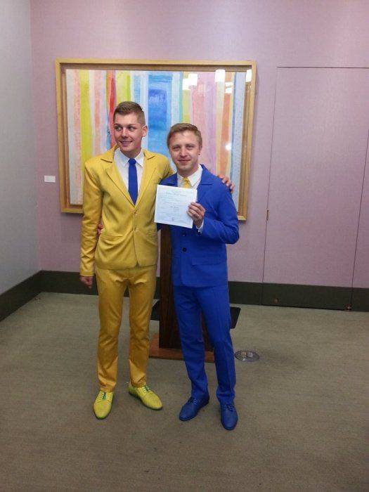 В Нью-Йорке поженились Тарас и Мыкола — гей-пара из Украины В Нью-Йорке поженились Тарас и Мыкола — гей-пара из Украины