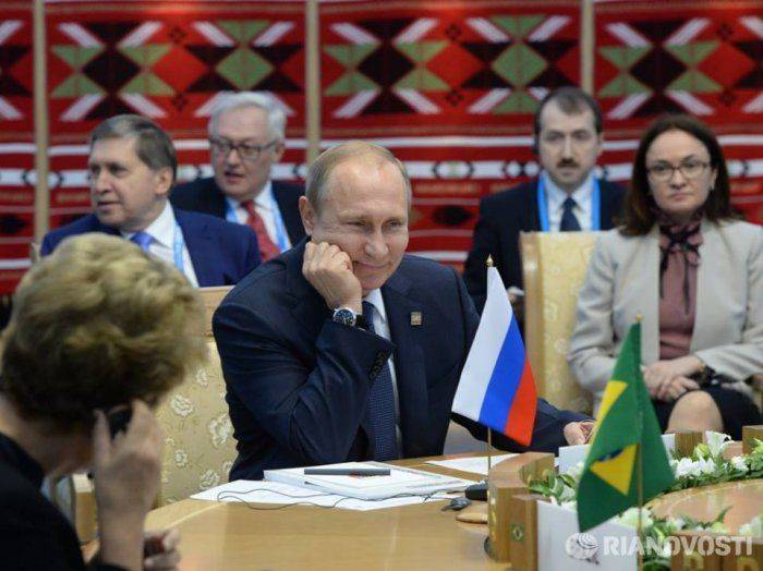 Россия изолирована Западом. Вместе с половиной планеты Земля Россия изолирована Западом. Вместе с половиной планеты Земля