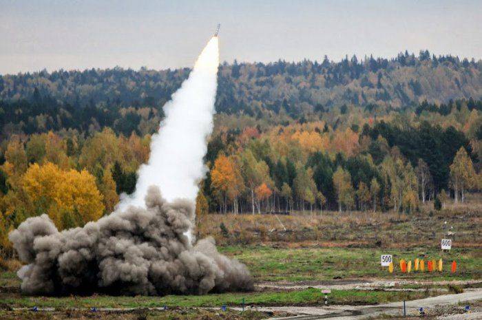 Хроника "перемирия": в ЛНР полыхает линия фронта, ДНР терпит удар артиллерии  Хроника "перемирия": в ЛНР полыхает линия фронта, ДНР терпит удар артиллерии