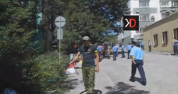 Правый сектор разогнал "Правый сектор" Правый сектор разогнал "Правый сектор"