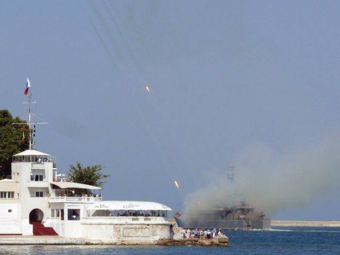 День флота в Севастополе глазами одессита День флота в Севастополе глазами одессита