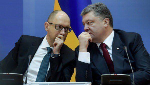 Новости Украины: Яценюк дал совет беженцам, Порошенко обрадовал «дембелей» Новости Украины: Яценюк дал совет беженцам, Порошенко обрадовал «дембелей»