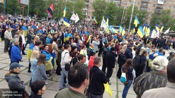 Проукраинский митинг в Мариуполе проплатили националисты — Басурин Проукраинский митинг в Мариуполе проплатили националисты — Басурин