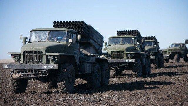 Stratfor : Донбасс ждет «жаркий» август — снова вспыхнет война Stratfor : Донбасс ждет «жаркий» август — снова вспыхнет война