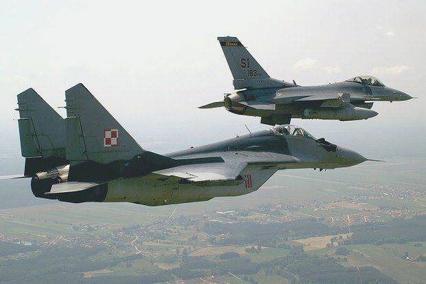 "МиГ-29" против F-16: кто победит в бою? "МиГ-29" против F-16: кто победит в бою?