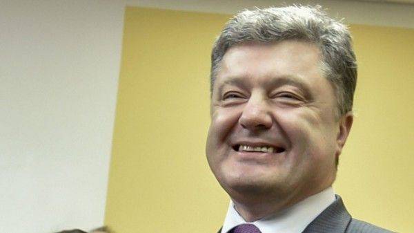 Военным положением Порошенко спровоцирует силовиков на госпереворот Военным положением Порошенко спровоцирует силовиков на госпереворот