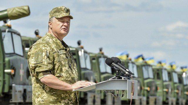 Порошенко строит новые наполеоновские планы против Донбасса Порошенко строит новые наполеоновские планы против Донбасса