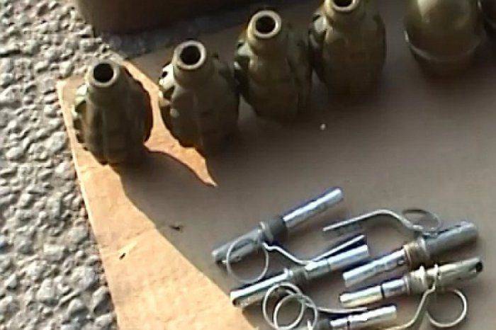 С гранатометом на рыбалку: Волонтеры - всего лишь «толкачи» ворованного огнестрела С гранатометом на рыбалку: Волонтеры - всего лишь «толкачи» ворованного огнестрела