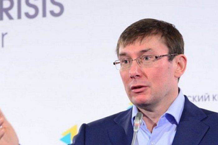 Порошенко требует немедленно уничтожить отряды теробороны: боится силового путча Порошенко требует немедленно уничтожить отряды теробороны: боится силового путча