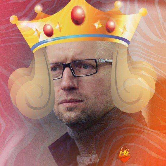 Яценюк требует верности от обнищавшего народа Яценюк требует верности от обнищавшего народа