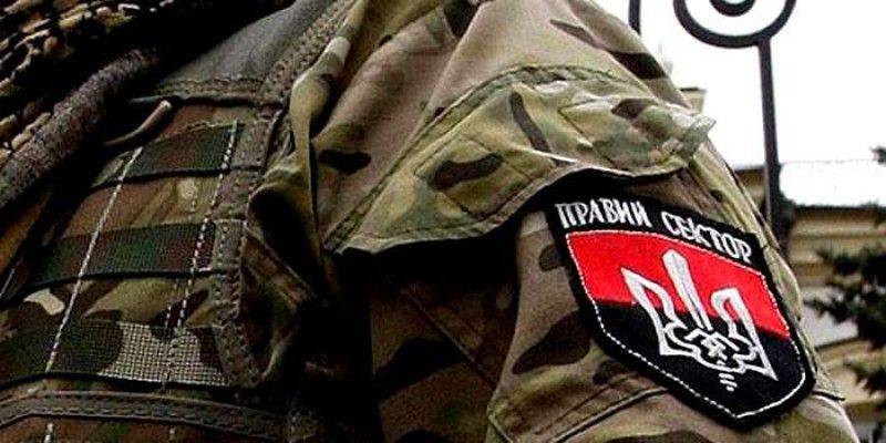 В Киеве взорвали офис «Правого Сектора» В Киеве взорвали офис «Правого Сектора»